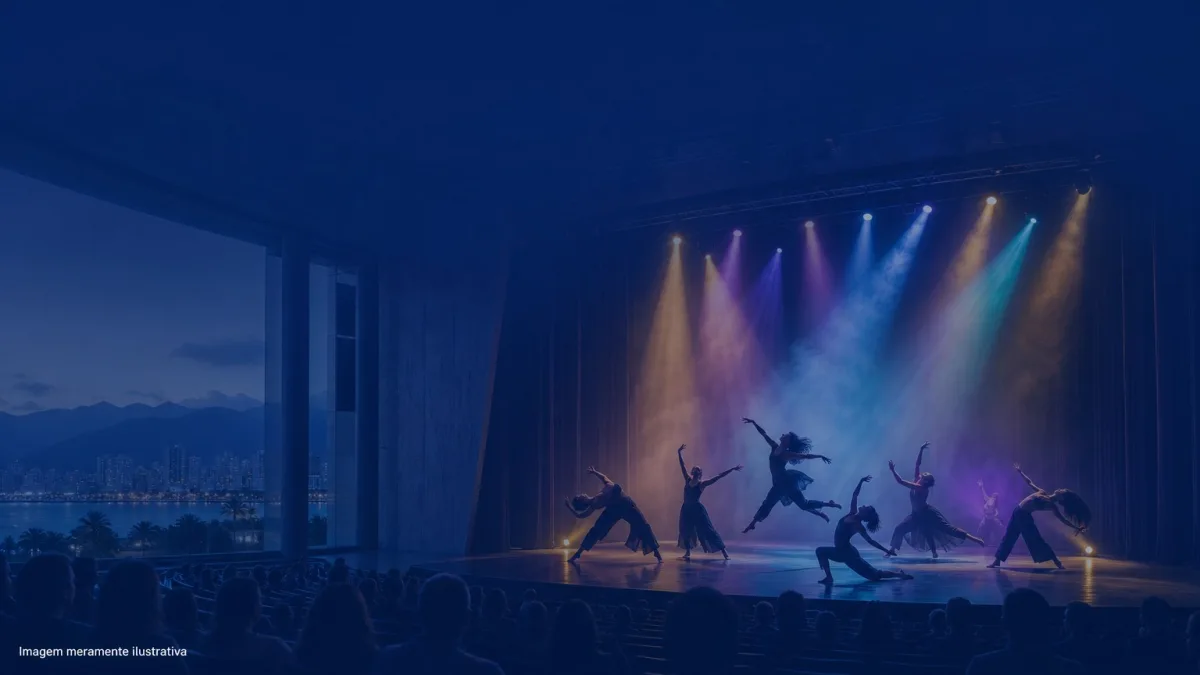 Bailarinos em silhueta no palco sob feixes de luz coloridos, imagem meramente ilustrativa